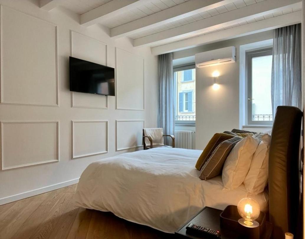 Suite Moroni Apartment แบร์กาโม ภายนอก รูปภาพ